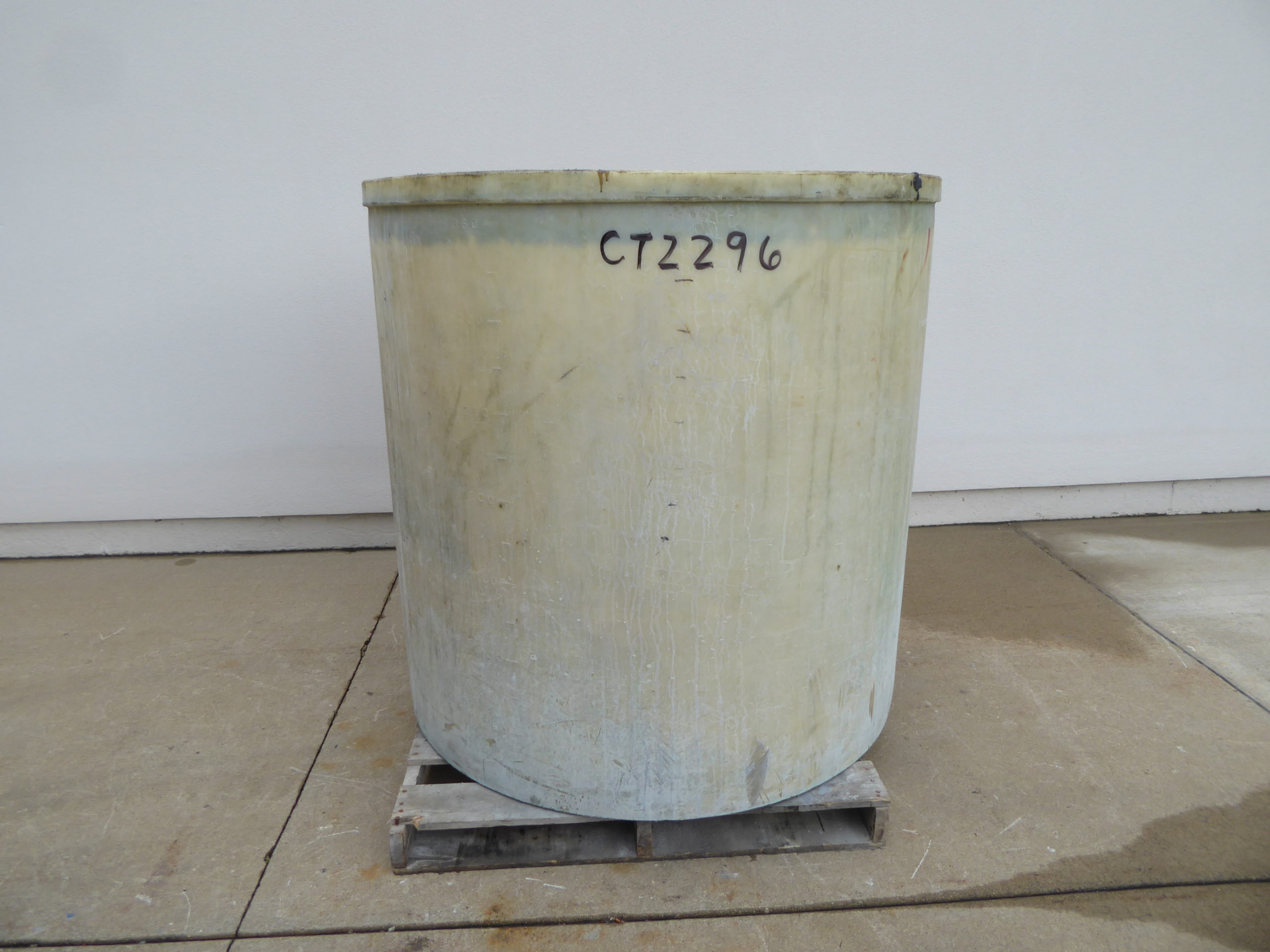 Used Cylindrical Tank - 350 Gallon Poly Round Tank CT2296-Tanks-Cylindrical