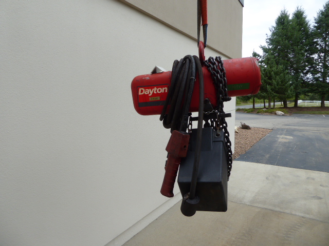 Used Hoist - Dayton 1 Ton Chain Hoist H2102-Hoists