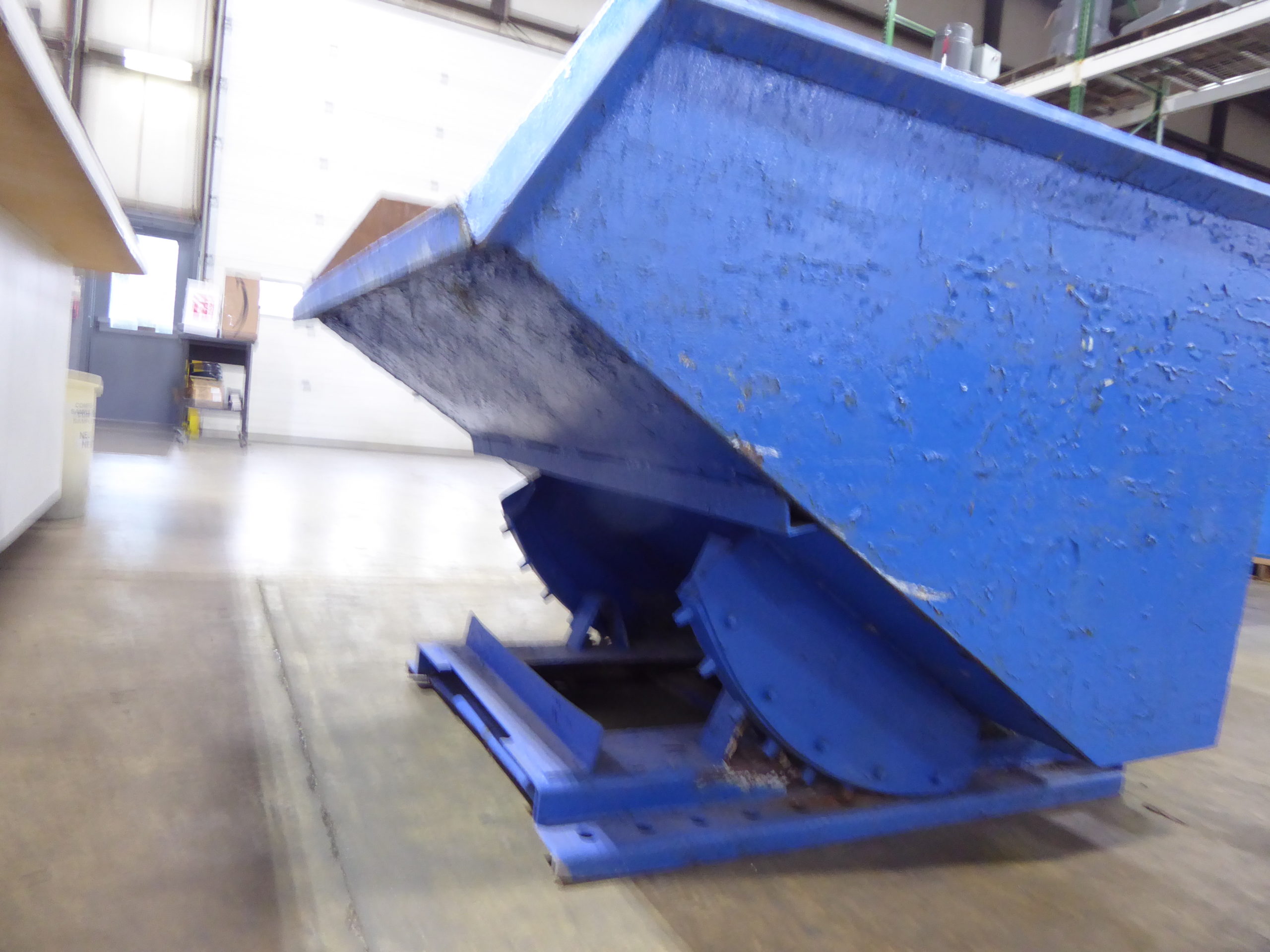 Used - Roura Detroit 6000 lb Capacity Self Dumping Hopper MH2245-Material Handling