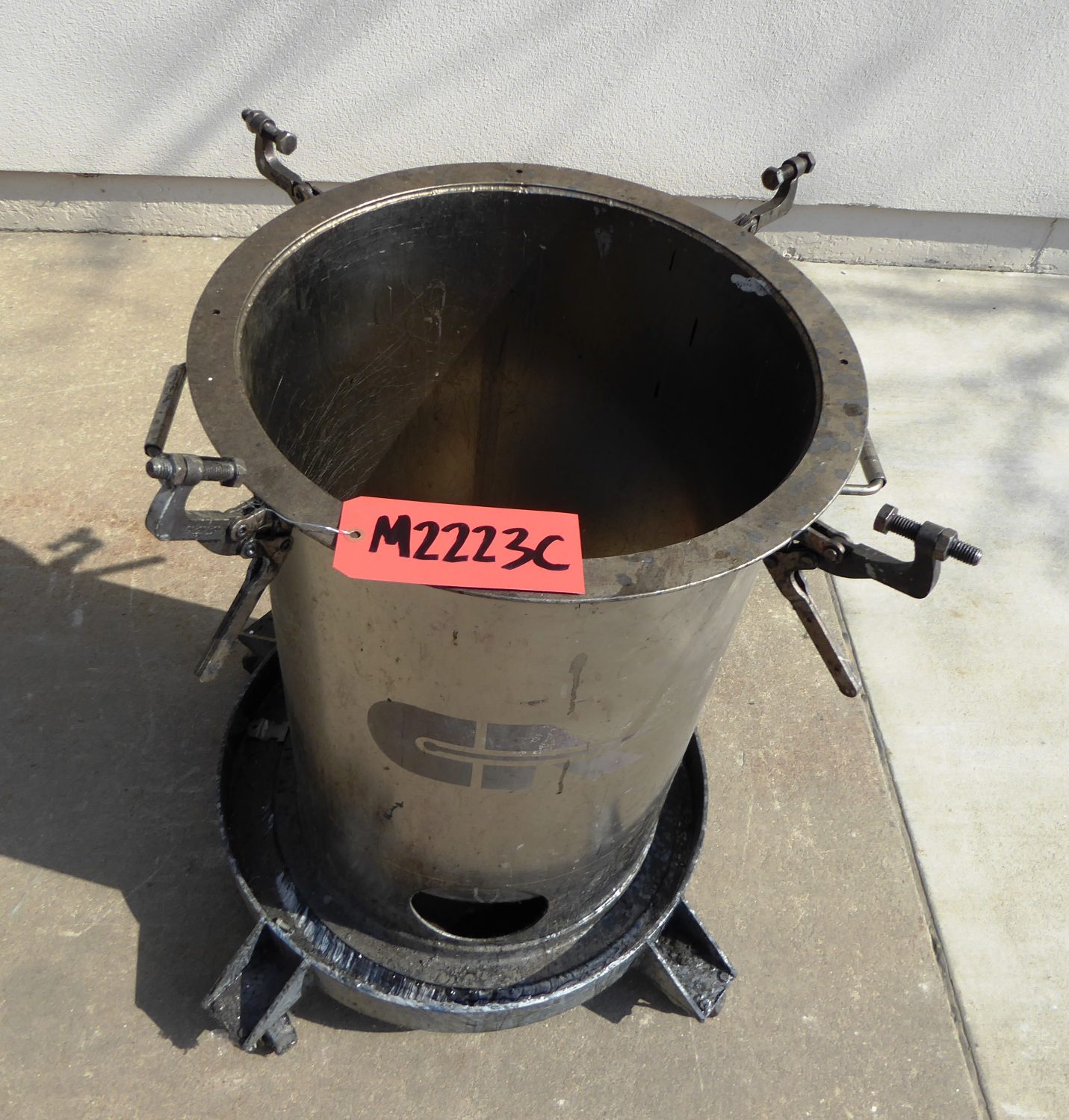 Used - Complete Automation Paint Pot- For Parts Only-Misc. Equipment