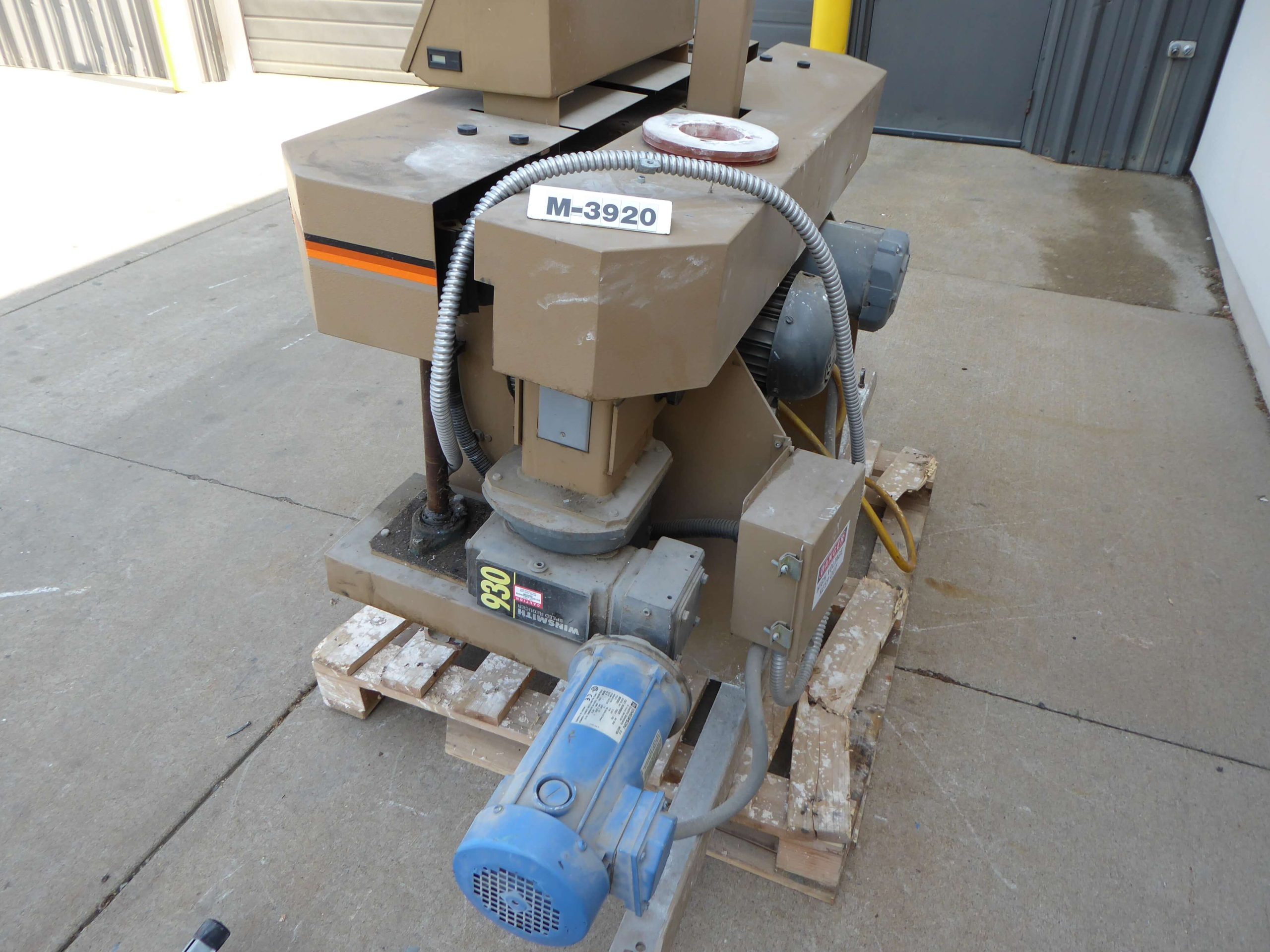 Sommer & Maca StraightLine Edging Machine M3920 Lanco Corporation