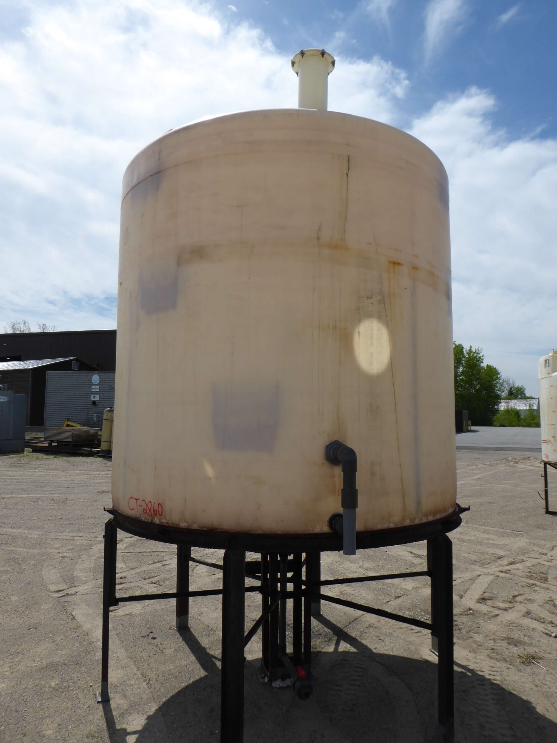 2500 Gallon Poly Round Tank CT2860 - Lanco Corporation | Used ...