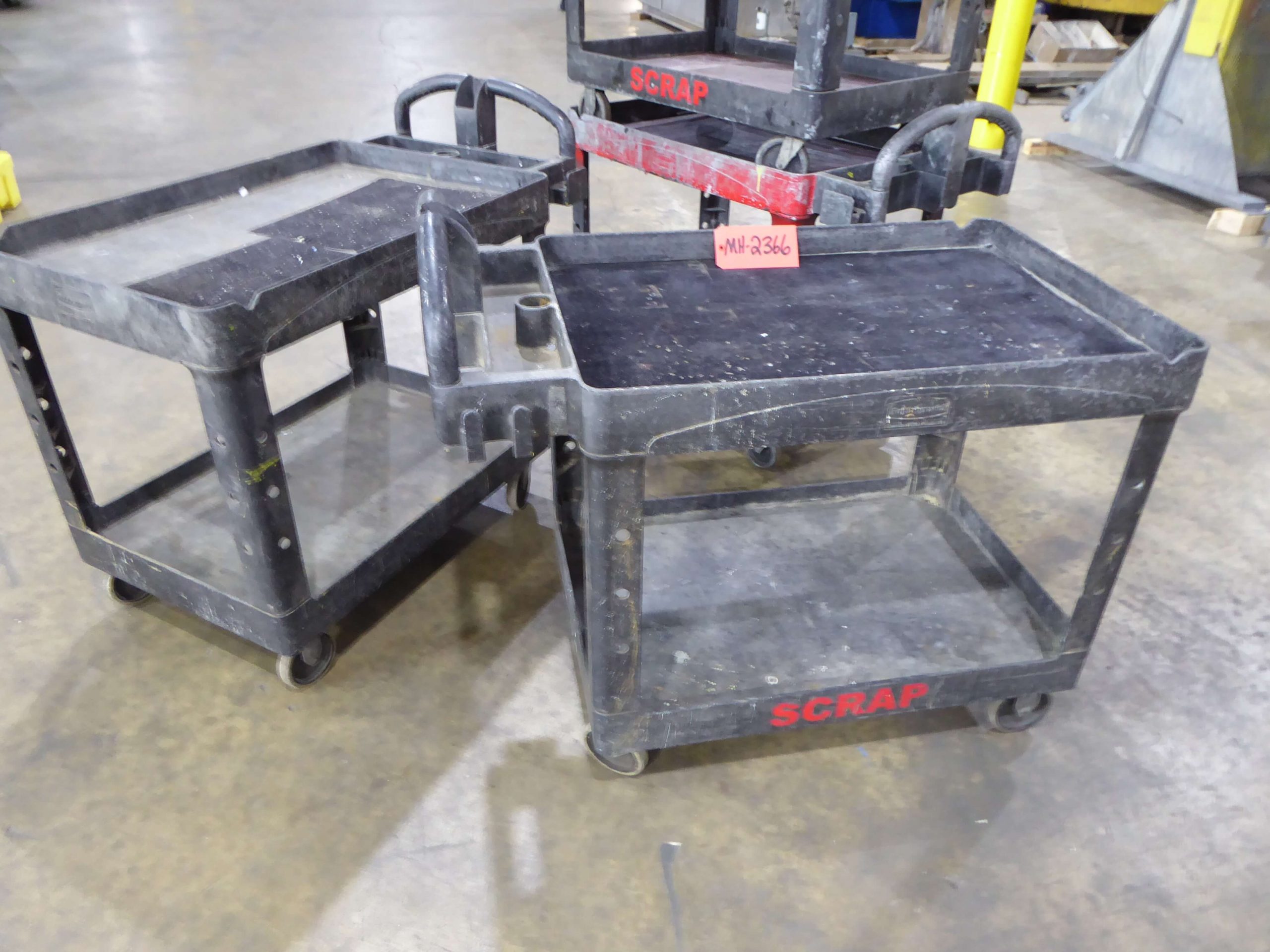 Costway - - 3-Tier Metal Utility Cart 400 Lbs. Storage Service Trolley Tool Storage In Red - View #12