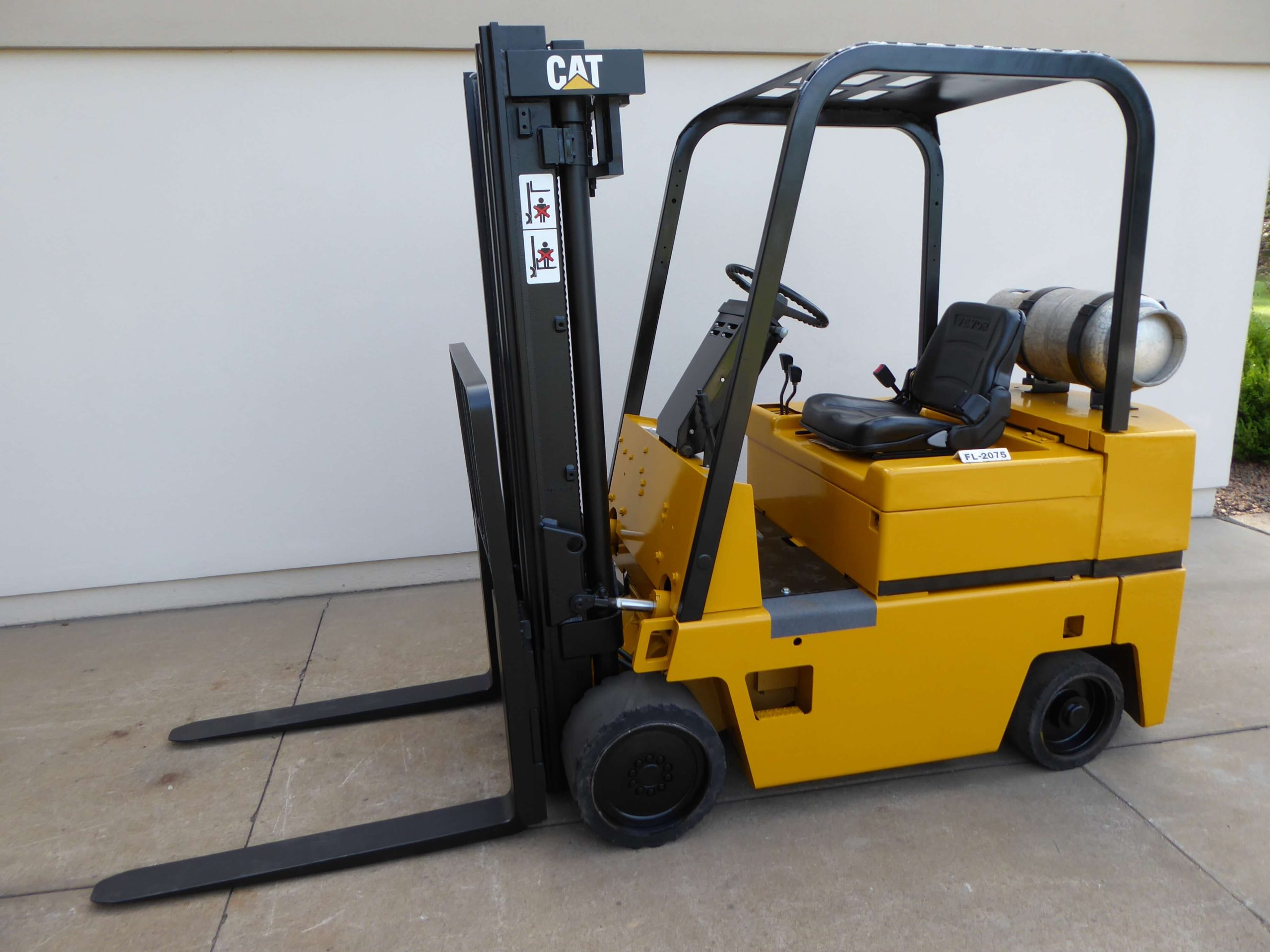 Caterpillar 6,000 lbs Capacity Model TC60DSA Forklift FL2075 - Lanco ...