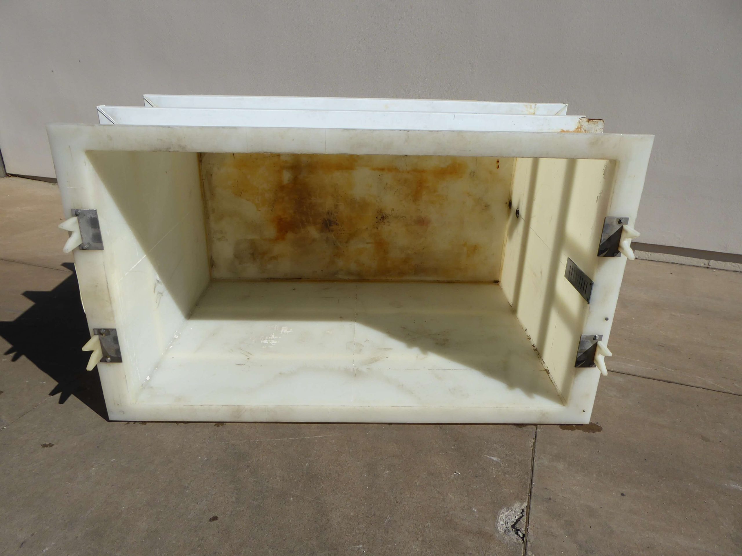 995 Gallon Poly Rectangular Tank RT2294 - Lanco Corporation | Used ...