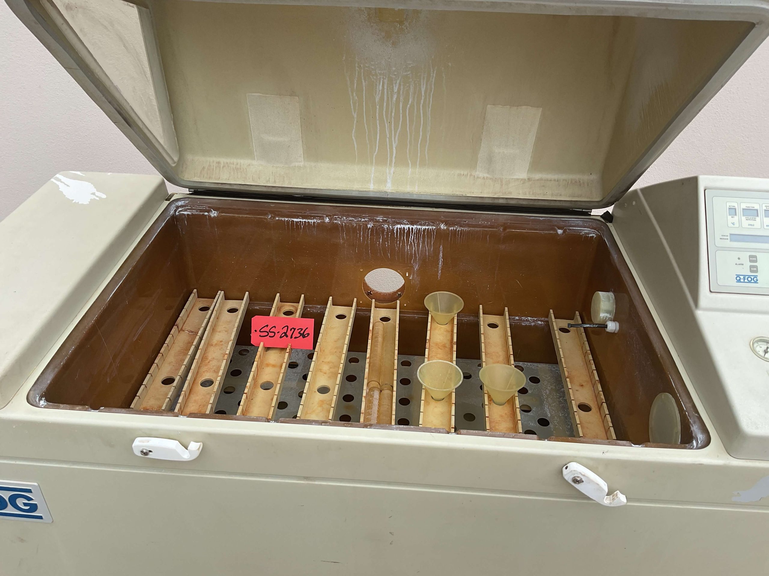 Q-Fog Model CCT Cyclic Corrosion Tester SS2736 - Lanco Corporation ...
