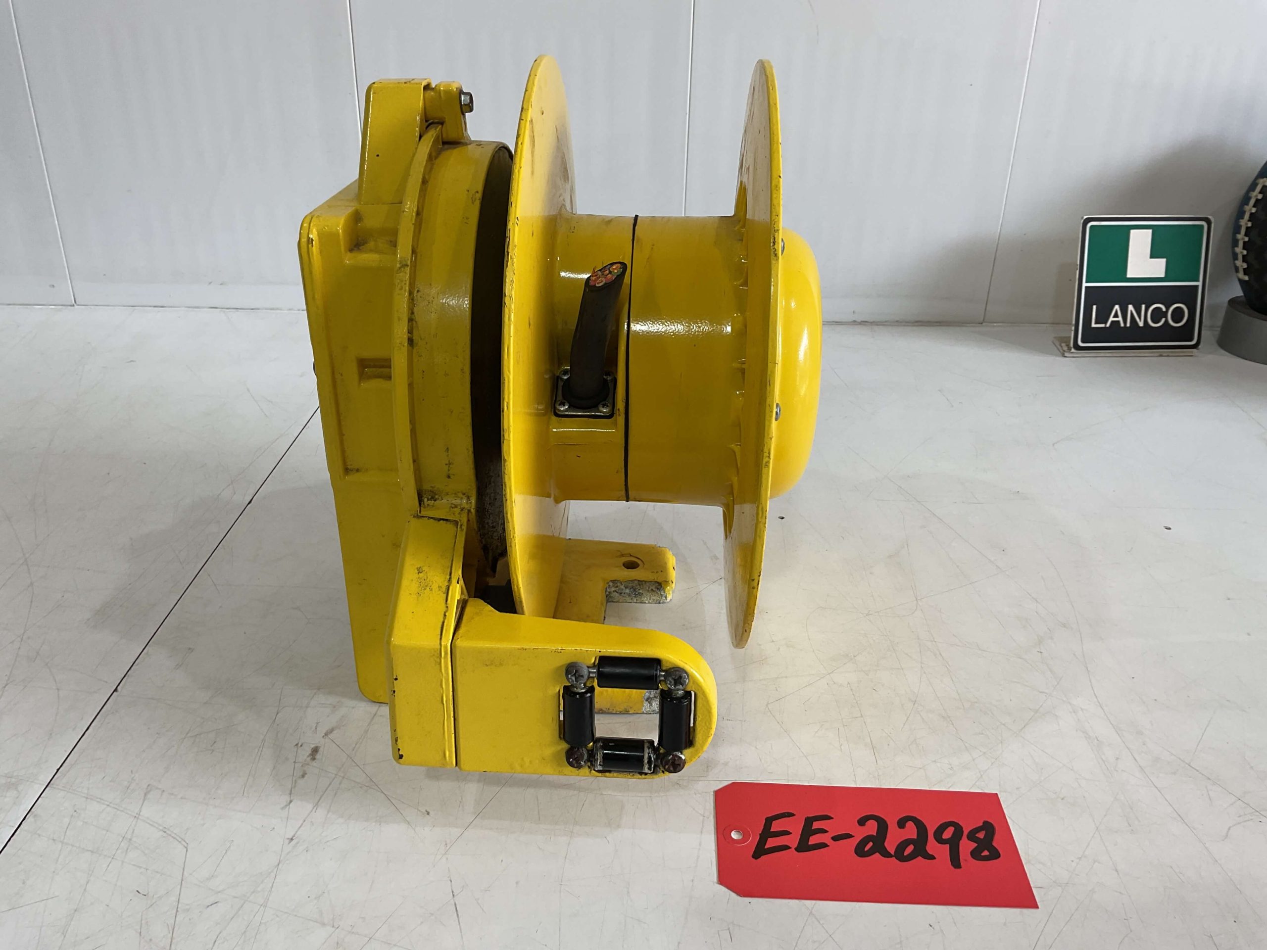Aero-Motive Model 483C 600 Volt 8 Amp 50' Cabel Reel EE2298
